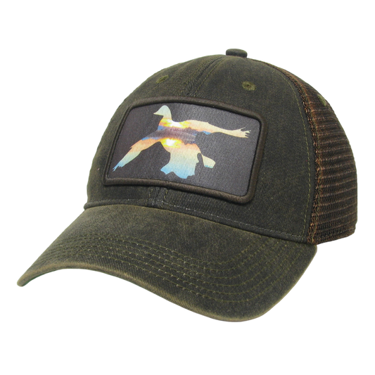 Sunset Duck Old Favorite Trucker Hat in Black Greaser